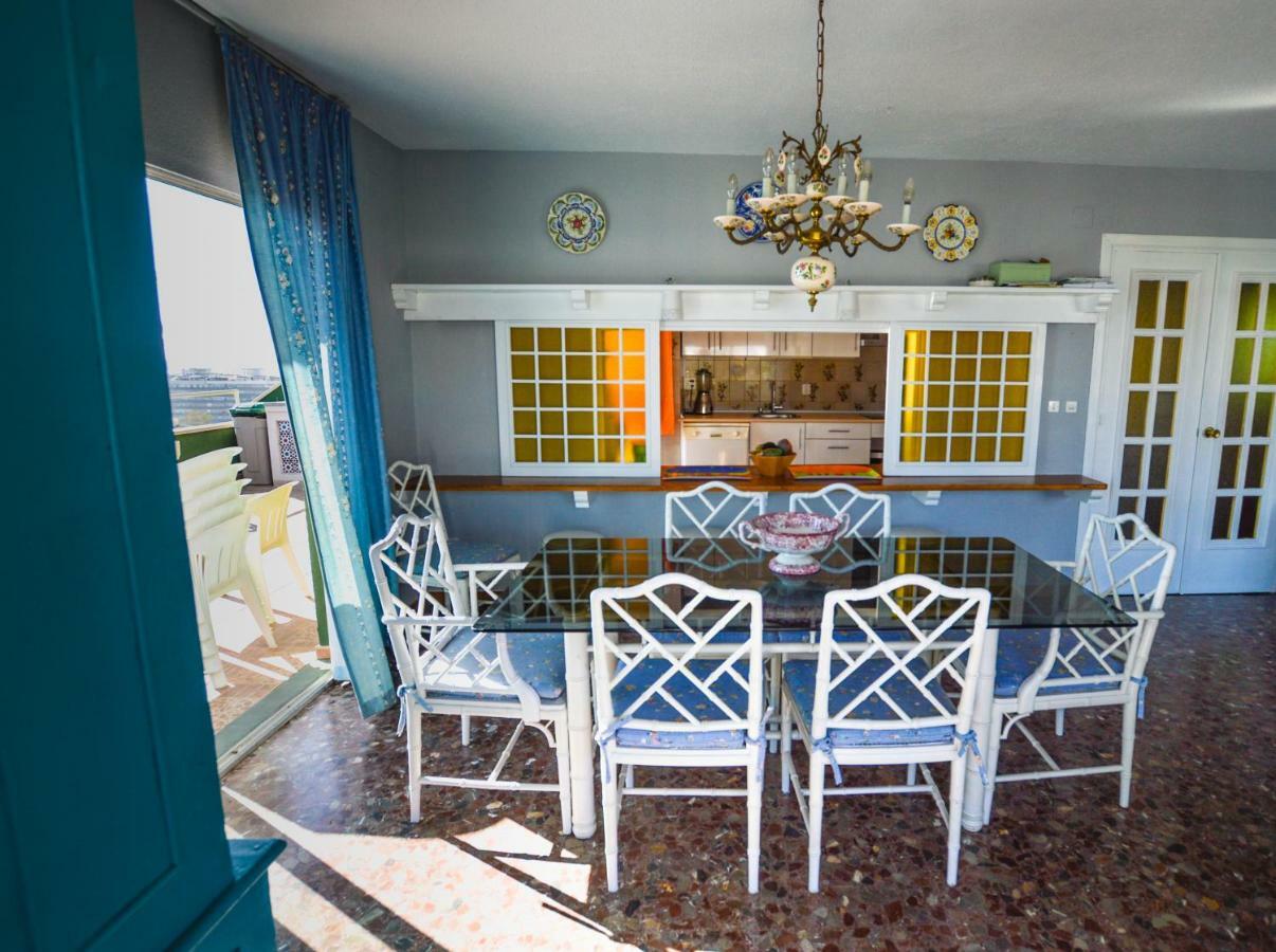 דירות פואנגירולה Atico Con Gran Terraza מראה חיצוני תמונה