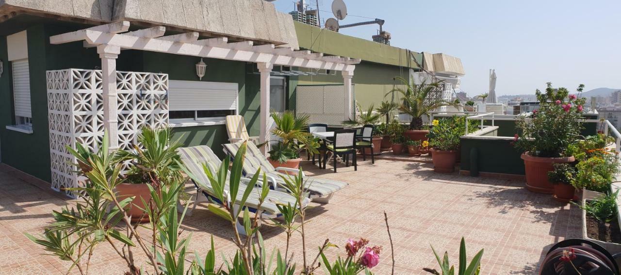דירות פואנגירולה Atico Con Gran Terraza מראה חיצוני תמונה