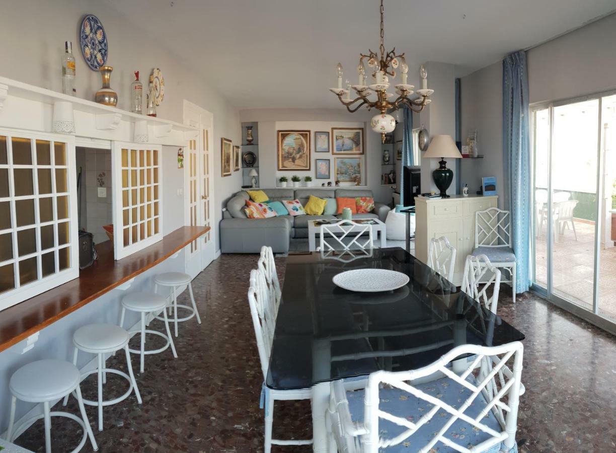 דירות פואנגירולה Atico Con Gran Terraza מראה חיצוני תמונה