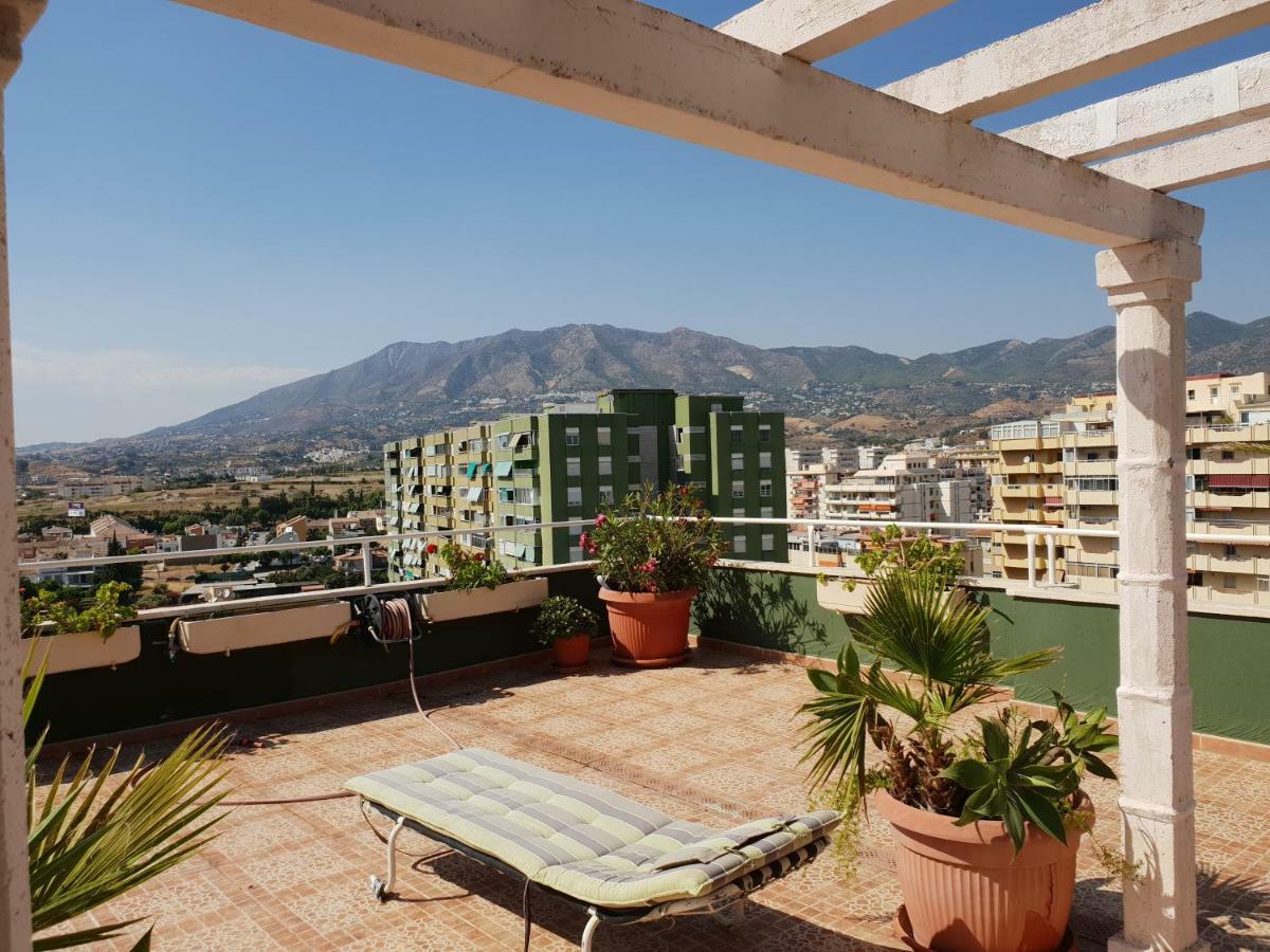 דירות פואנגירולה Atico Con Gran Terraza מראה חיצוני תמונה