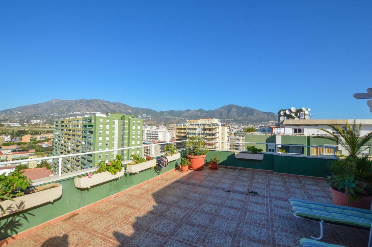 דירות פואנגירולה Atico Con Gran Terraza מראה חיצוני תמונה