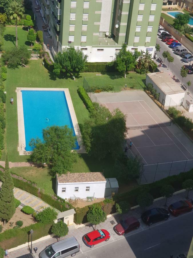 דירות פואנגירולה Atico Con Gran Terraza מראה חיצוני תמונה